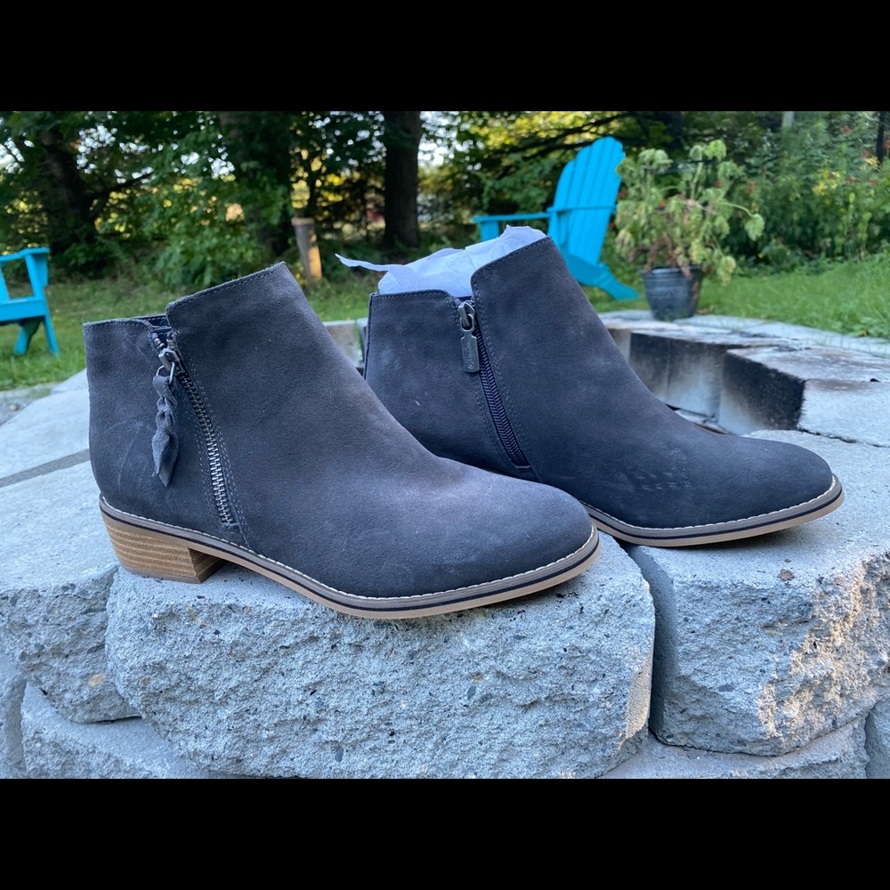 BLONDO - LIAM Waterproof Ankle Bootie Dark Gray